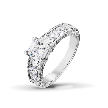 Серебряное женское помолвочное кольцо с бесцветными фианитами