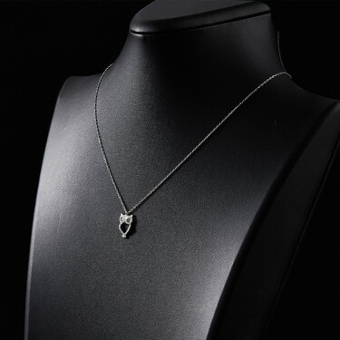 Серебряное женское колье-цепочка с подвеской 