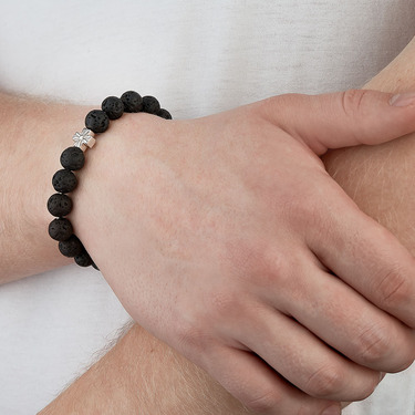 Мужской браслет из лавового камня с серебряной вставкой 