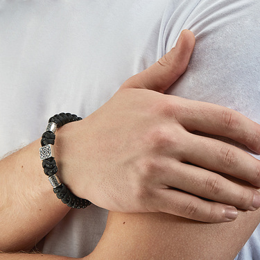 Браслет из паракорда с серебряной вставкой 