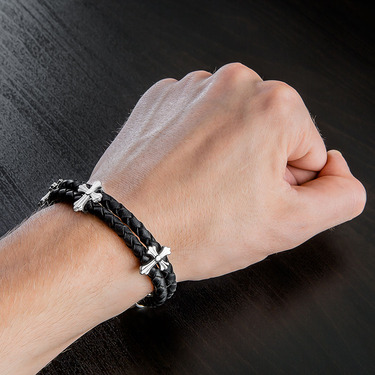 Браслет из плетеной кожи с серебряными вставками Латинские кресты, покрытие родий