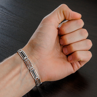 Серебряный браслет, полужесткое плетение, вставка оникс, ширина 0,9 см