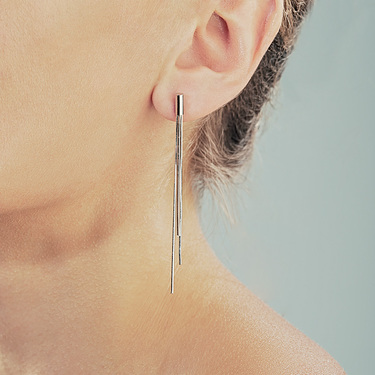 Серебряные серьги прямые,плетение снейк, длина 7 см