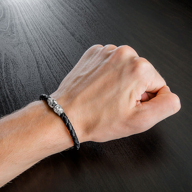 Браслет из плетеной кожи с серебряными вставками Череп, покрытие родием