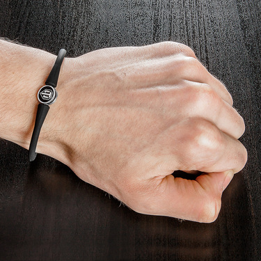 Каучуковый браслет с серебряной вставкой World of Tanks с белым фианитом