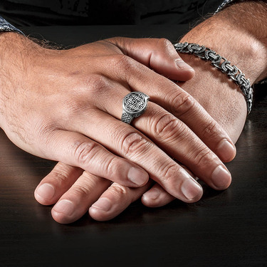 Серебряный мужской перстень с чернением серия Этника