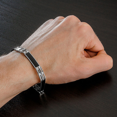 Серебряный браслет, полужесткое плетение, вставка оникс, ширина 0,8 см