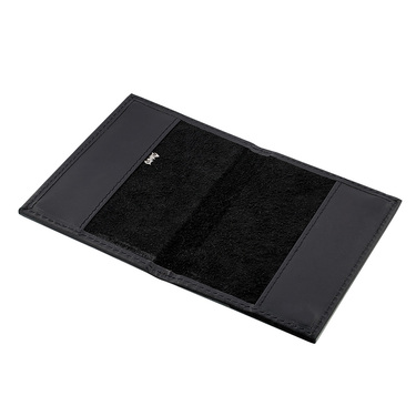 Кожаная обложка для паспорта на магните с серебряным гербом РФ черная