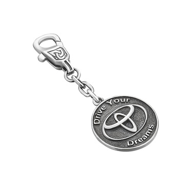 Серебряный круглый брелок автомобилиста Toyota с чернением