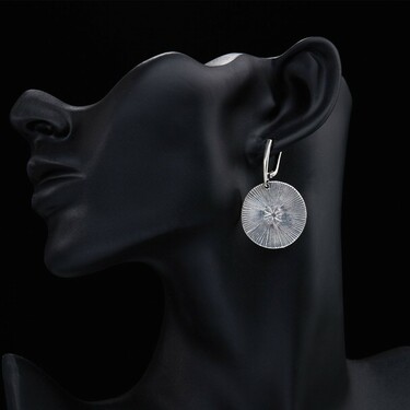 Серебряные этнические длинные серьги с подвесками Гало Солнца / Круг / Диск с оксидированием