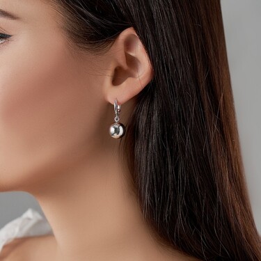 Серебряные серьги Шары 12мм, английский замок, родирование