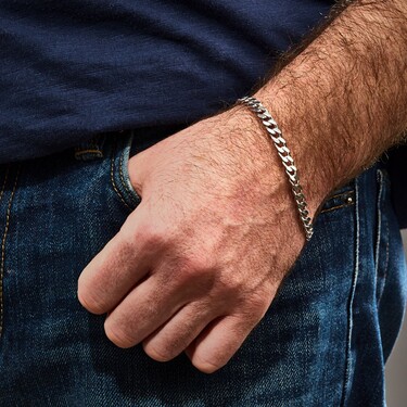 Серебряный мужской браслет, плетение Панцирное, в родии, ширина 5,7 мм