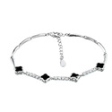 Серебряный женский браслет с четырехлистниками с циркониями, родирование Браслет на руку,Серебро,Камень,с вставкой Эмаль Белая,Черная цвета,с замком Карабинный,КИТАЙ