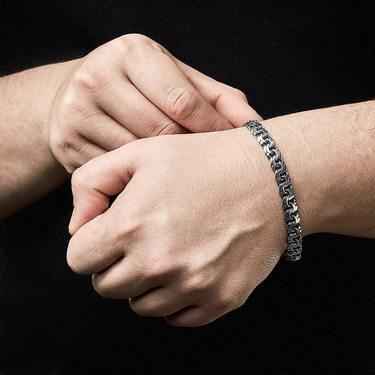 Серебряный мужской браслет, плетение Плоский Бисмарк, ширина 0,8 см, чернение