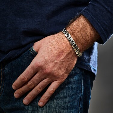 Серебряный мужской браслет, плетение Плоский Бисмарк, ширина 1,1 см, чернение