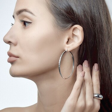 Серебряные серьги Конго с алмазной гранью, диаметр 5,5 см, в родии