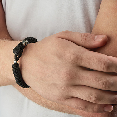 Браслет из паракорда с серебряным черепом, черный, ширина 1,1 см