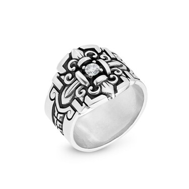 Широкое мужское серебряное кольцо Королевская Лилия с узором и белым фианитом, чернение