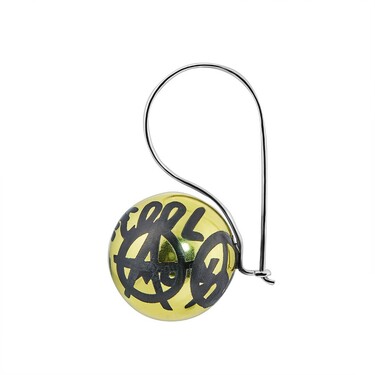 Серебряная моно серьга шар 