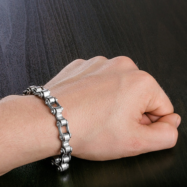 Серебряный мужской браслет, плетение мото цепь, ширина 0,8 см