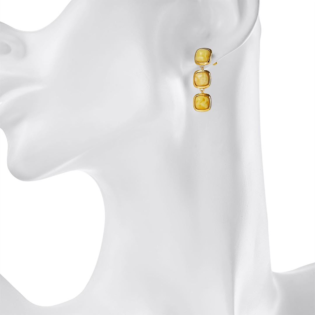 Серьги,Серебро,с вставкой Янтарь Желтый цвета,с замком Пусет,ГОНКОНГ