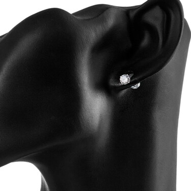 Серебряные серьги пусеты гвоздики с белыми кубическими цирконами, в родии