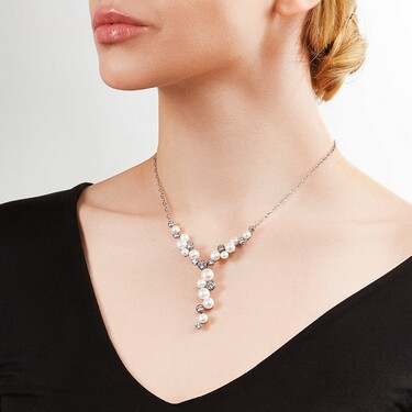 Серебряное женское колье с жемчугом и цирконами, родирование