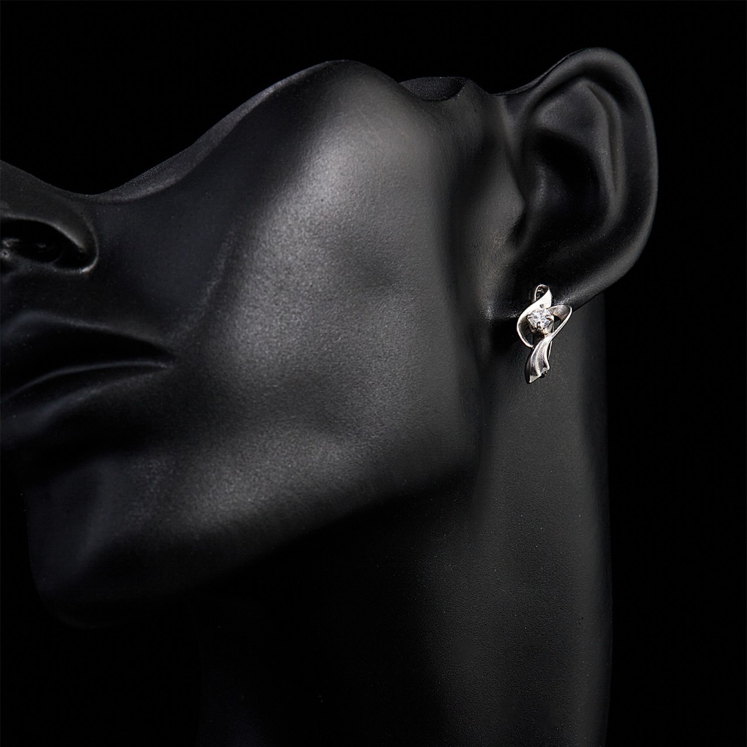 Серебряные серьги с фианитом, родий Серьги,Серебро,с вставкой Фианит,с замком Английский,РОССИЯ