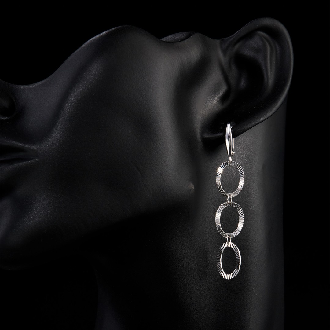 Серебряные серьги с алмазными гранями Серьги,Длинные серьги,Серебро,с вставкой Без вставок,с замком Английский,РОССИЯ