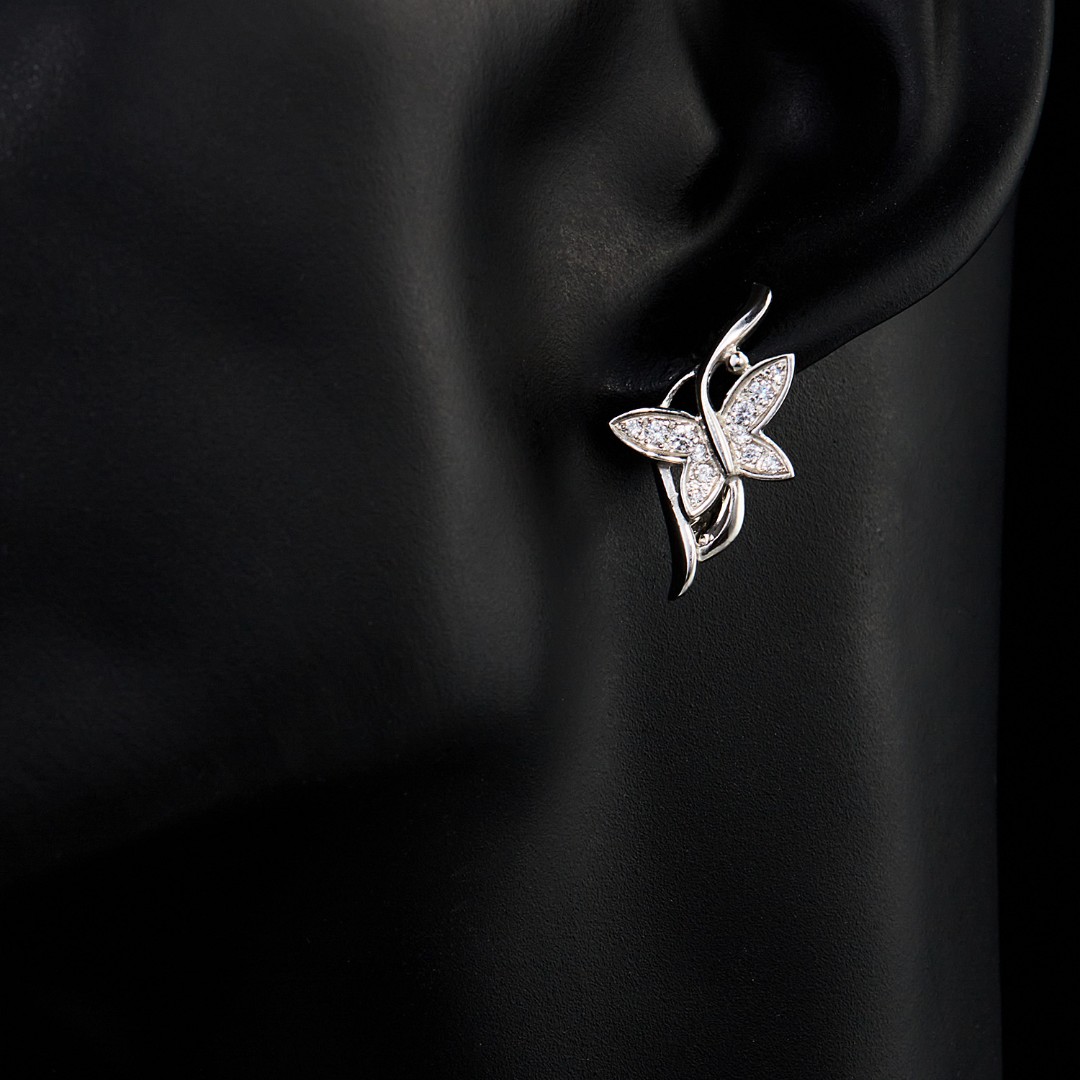 Серьги,Серебро,с вставкой Фианит Белая цвета,с замком Скоба,РОССИЯ