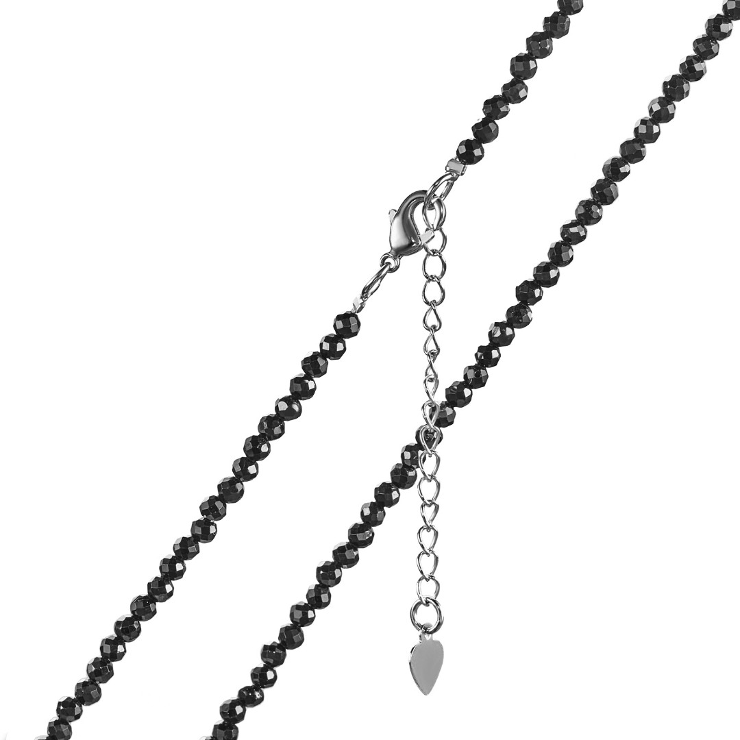 Женские бусы из черной шпинели и ювелирного сплава, родирование Бусы,Колье,Ювелирный сплав,Камень,с вставкой Шпинель гидротермальная Черная цвета,с замком Карабинный,РОССИЯ