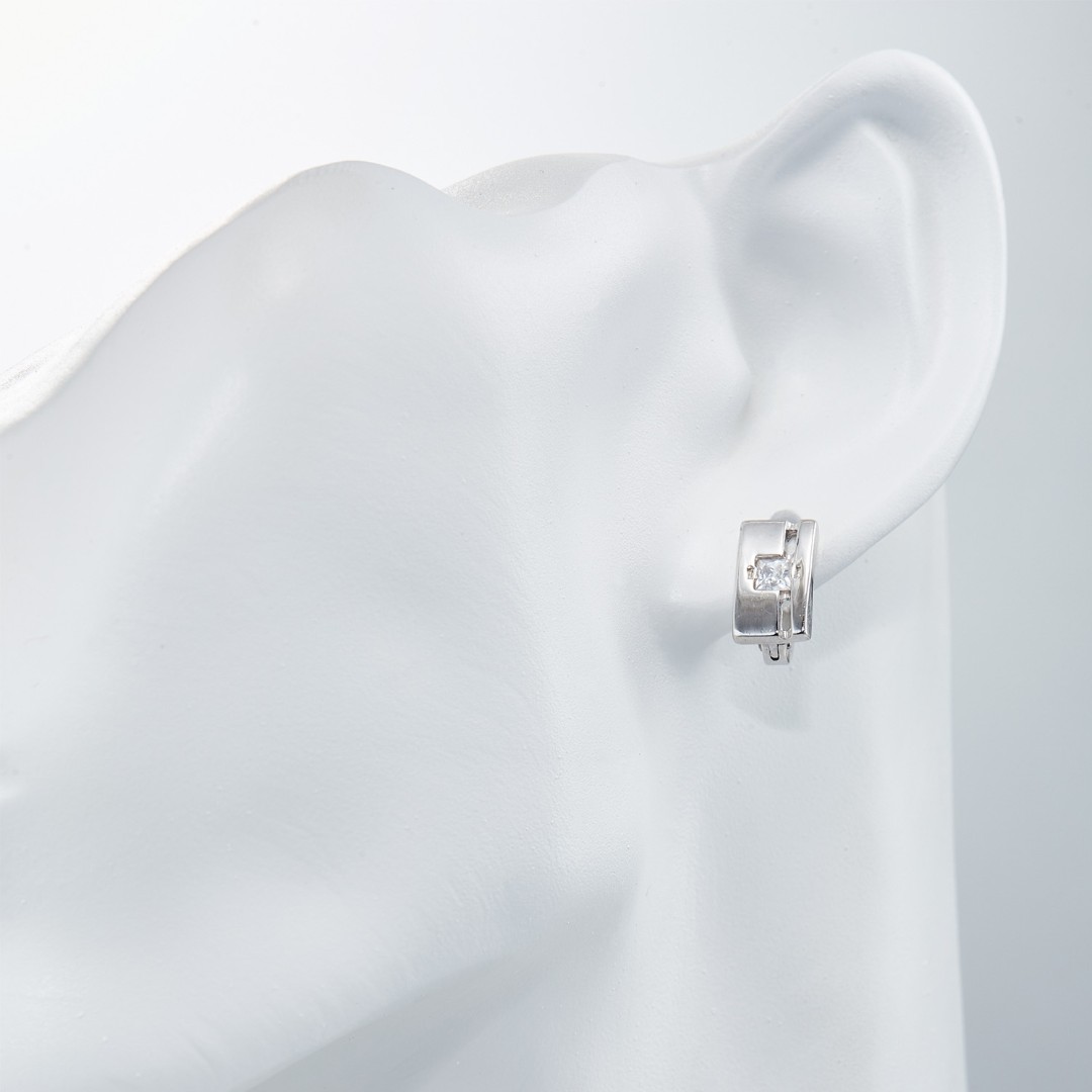 Серебряные серьги с фианитом, родий Серьги,Серебро,с вставкой Фианит,с замком Английский,РОССИЯ