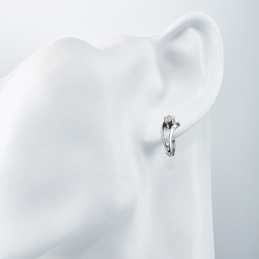 Серебряные серьги с фианитом, родий Серьги,Серебро,с вставкой Фианит,с замком Английский,РОССИЯ