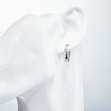 Серебряные серьги Кольца / Конго / Круглые / Хаггисы с фианитом, диаметр 1,5 см, в родии