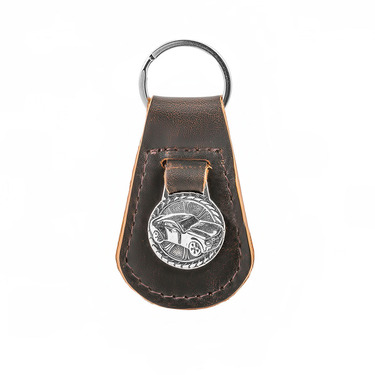 Серебряный брелок автомобилиста серебро на коже