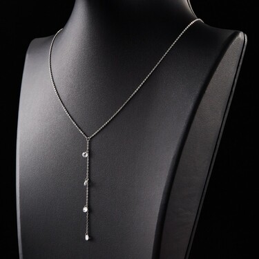 Серебряное женское утонченное колье-галстук с белыми фианитами, в родии