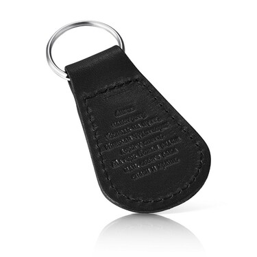 Серебряный брелок-оберег из кожи с молитвой водителя и серебряным гербом РФ