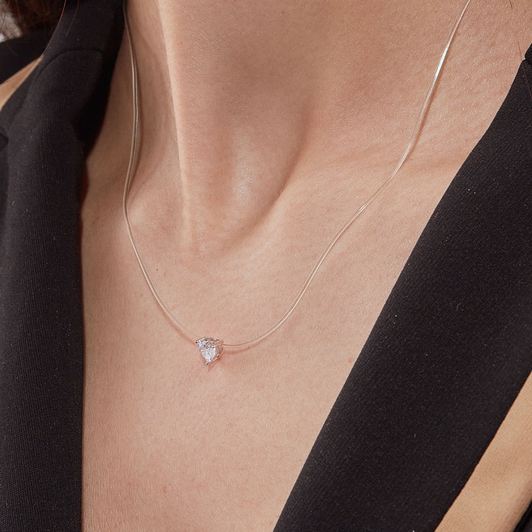 Колье,Серебро,с вставкой Фианит Белая цвета,с замком Карабинный,ГОНКОНГ