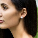 Серебряные серьги Клевер / Четырехлистник с Натуральным светлым Перламутром 10мм, пусет, платирован. Серьги,Серебро,с вставкой Перламутр натуральный Белая цвета,с замком Пусет,РОССИЯ