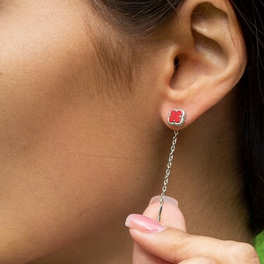 Серебряные серьги Клевер / Четырехлистник с Натуральным красным Кораллом 6мм, протяжка, платирование