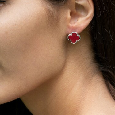 Серебряные серьги Клевер / Четырехлистник с Натуральным красным Кораллом 12мм, пусет, платирование