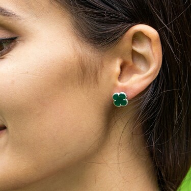 Серебряные серьги Клевер / Четырехлистник с Натуральным зеленым Агатом 10мм, пусет, платирование