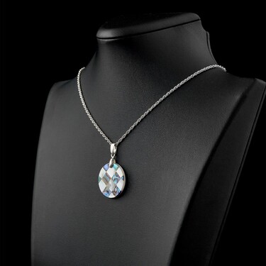 Круглая бело-зеленая подвеска с перламутром, узор клетка