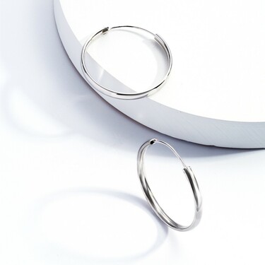 Серебряные классические плоские гладкие серьги Кольца / Конго / Круглые, диаметр 3 см, родий