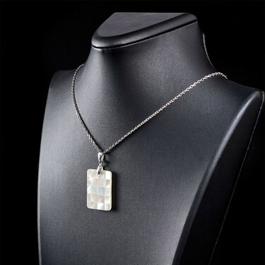 Серебряная прямоугольная подвеска с перламутром, мозаика