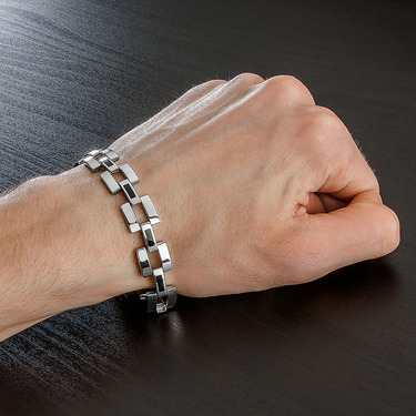 Серебряный браслет, полужесткое плетение, вставка оникс, ширина 1,3 см