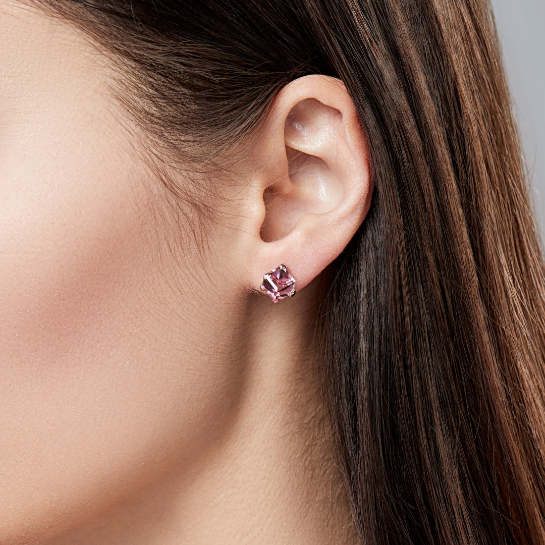 Серьги Пусеты,Серебро,с вставкой Кристалл Сваровски Розовый цвета,с замком Винтовой,РОССИЯ