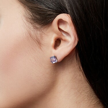 Серебряные серьги пусеты гвоздики Кубики с кристаллом Premium, светло-фиолетовый, родий