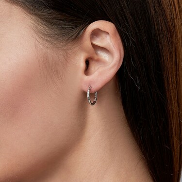 Серебряные фантазийные серьги Кольца / Конго / Круглые с алмазной гранью, диаметр 1,5см, родирование