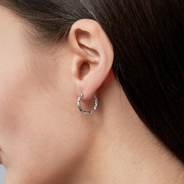 Серебряные фантазийные серьги Кольца / Конго / Круглые с алмазной гранью, диаметр 1,5см, родирование